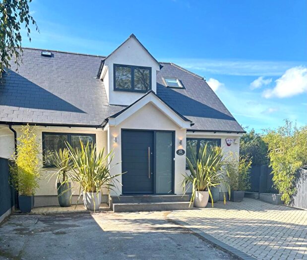 4 Bedroom Semi-Detached House For Sale In The Swallows, Ford Village, HP17