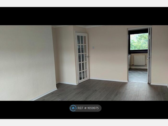 2 Bedroom Flat To Rent In Balunie Terrace, Dundee, DD4