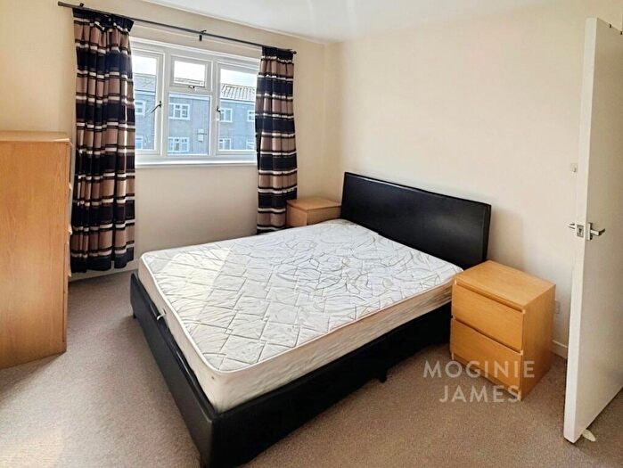 1 Bedroom Flat To Rent In Elm Street, Roath, Cardiff, CF24