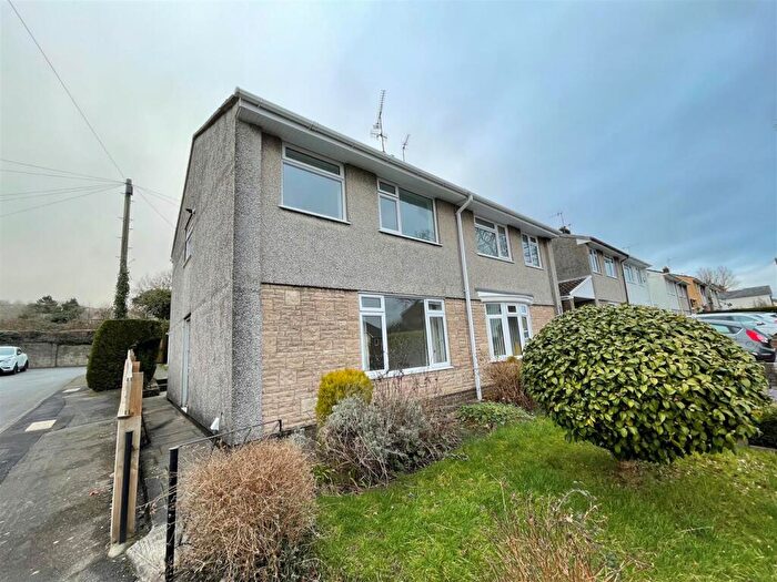 3 Bedroom Semi-Detached House To Rent In Glencourt, Sebastopol, Pontypool, NP4