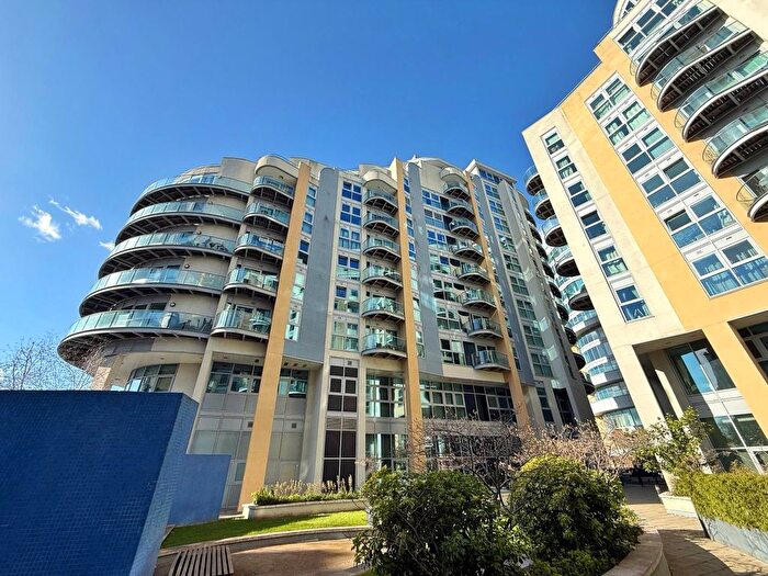 1 Bedroom Flat To Rent In Bridges Court Road, London, SW11