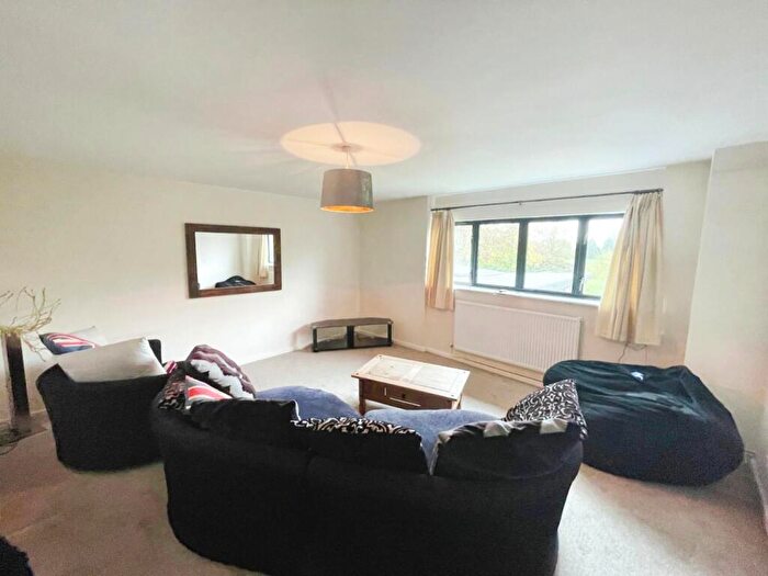 2 Bedroom Apartment To Rent In Tiddington Road, Stratford-Upon-Avon, CV37