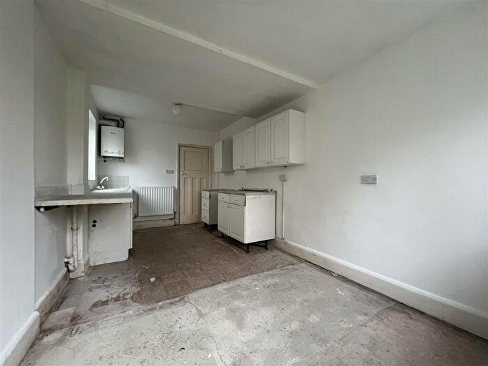 2 Bedroom Semi-Detached House For Sale In Brookvale Road, Stratford-Upon-Avon, CV37
