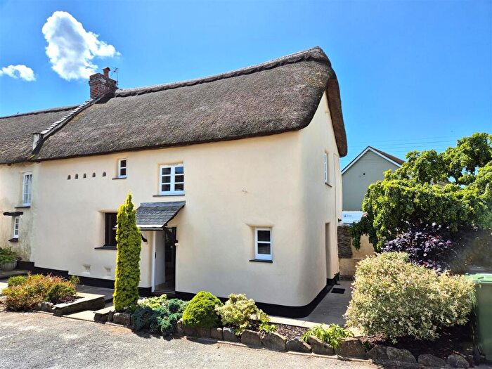 2 Bedroom Cottage For Sale In Wrafton, Braunton, EX33