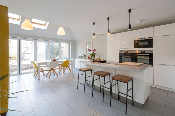 5 Bedroom End Of Terrace House For Sale In Harefields, Oxford, OX2