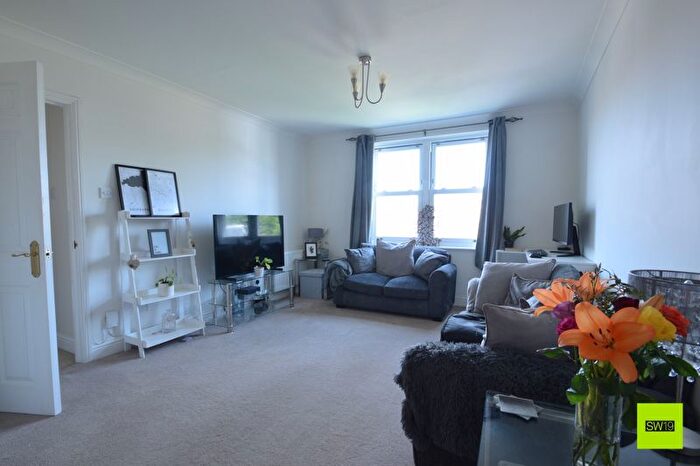 2 Bedroom Flat To Rent In Montague Road, London, SW19