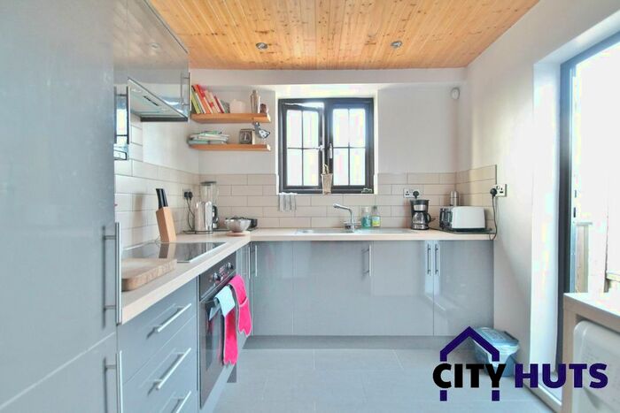 2 Bedroom Flat To Rent In Aberdeen Road, London, N18