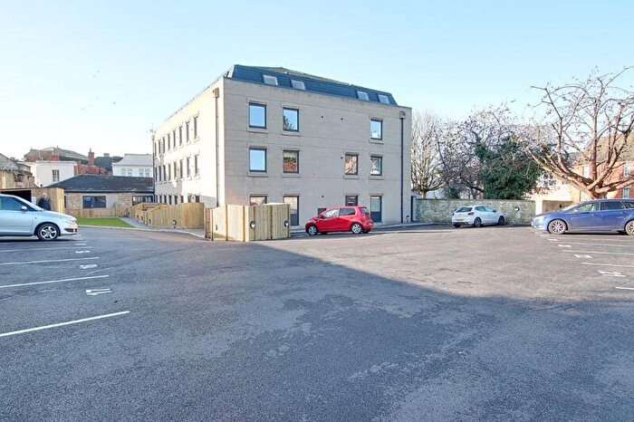 1 Bedroom Flat To Rent In Manvers Street, Trowbridge, BA14