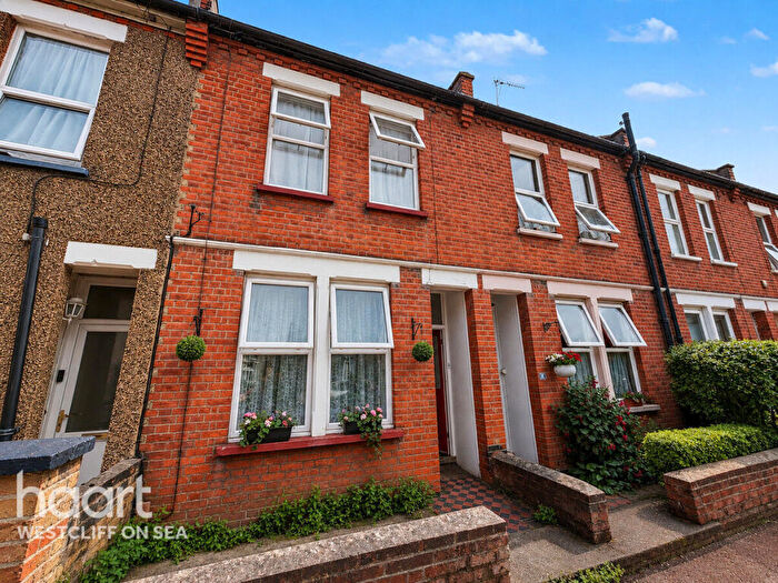 2 Bedroom Terraced House For Sale In Wallis Avenue, Southend-On-Sea, SS2