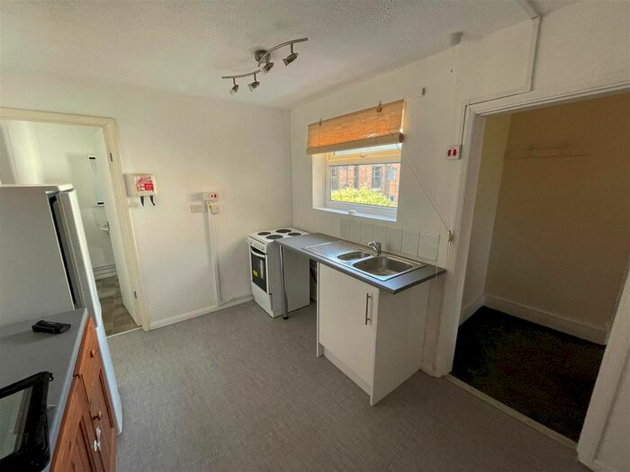 1 Bedroom Flat To Rent In Foster Hill Road, Bedford, MK40