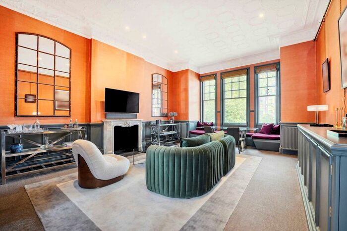 1 Bedroom Flat For Sale In Evelyn Gardens, London, SW7