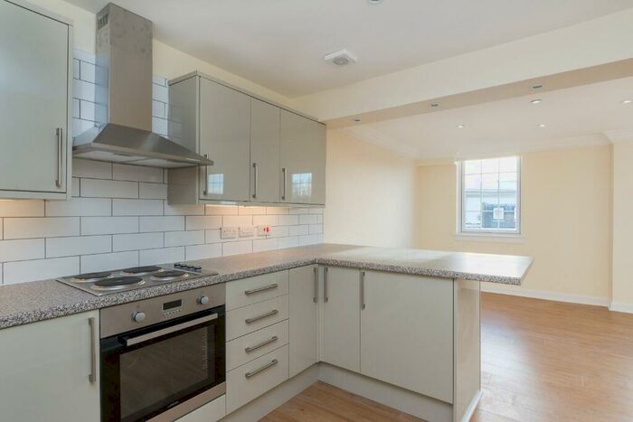 3 Bedroom Flat To Rent In Caledonian Crescent, Dalry, Edinburgh, EH11