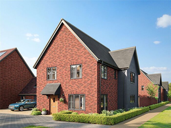 3 Bedroom Detached House For Sale In Brookwood Road, Petersfield, Hampshire, GU31