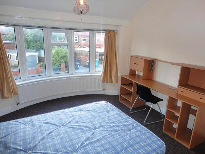 3 Bedroom Semi Detached House To Rent In Weld Road, Withington, M20