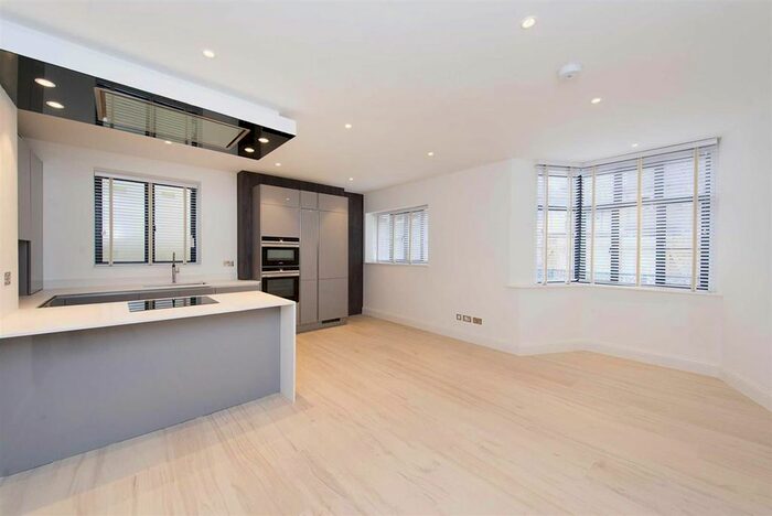 2 Bedroom Flat To Rent In Middleton Road, Golders Green, London, NW11