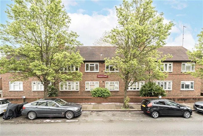 1 Bedroom Flat For Sale In Grove Road, Barnes, SW13