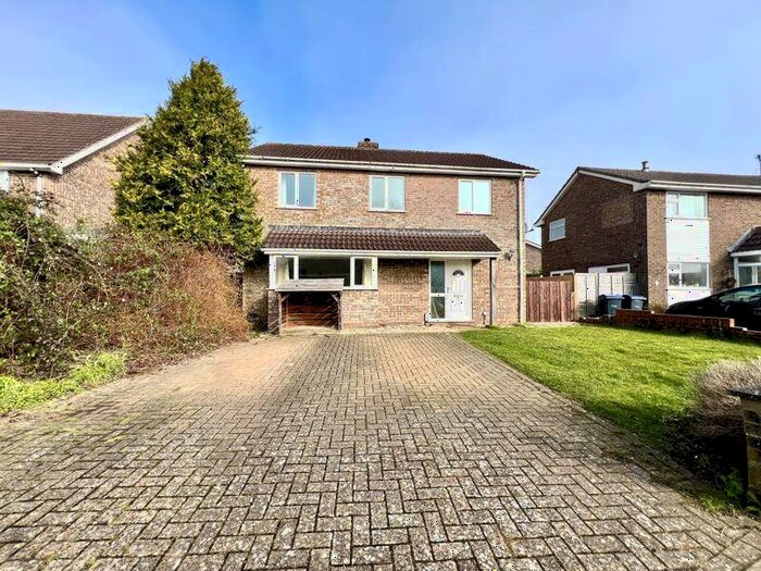 4 Bedroom Detached House For Sale In Poynder Place, Calne, SN11