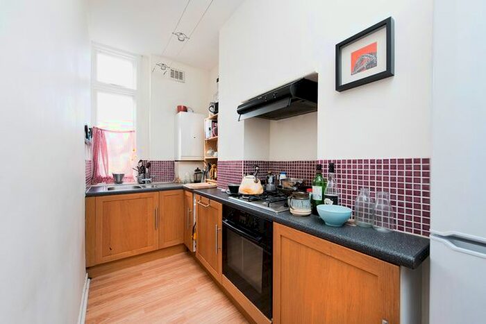 1 Bedroom Flat To Rent In Hanley Road, Finsbury Park, London, United Kingdom, N4