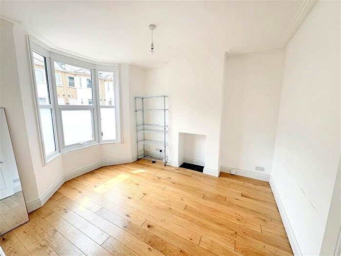 2 Bedroom House To Rent In Hughan Road, Stratford, E15