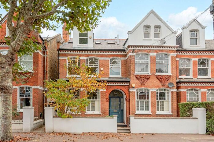 1 Bedroom Flat For Sale In Crockerton Road, Tooting Bec, London, SW17