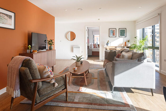 2 Bedroom Apartment For Sale In Phoenix, Leeds, LS9