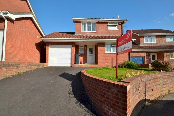 3 Bedroom Detached House To Rent In Creekmoor, BH17