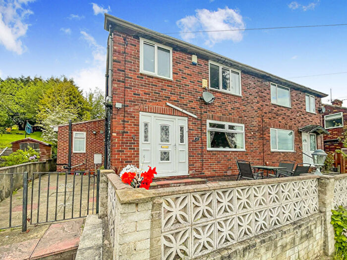 4 Bedroom Semi-Detached House For Sale In Knaresborough Drive, Fartown, Huddersfield, Kirklees, HD2
