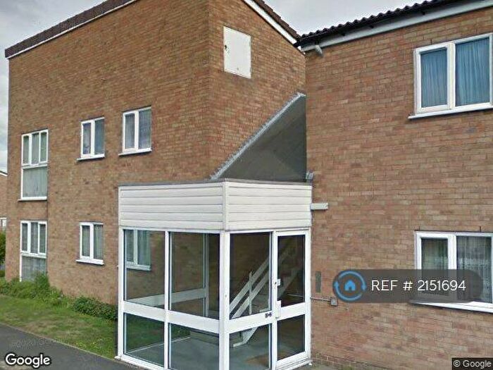 2 Bedroom Flat To Rent In Sydenham, Warwickshire, CV31