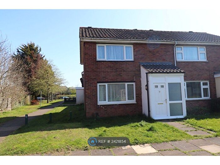 2 Bedroom Semi-Detached House To Rent In Greenside, Northampton, NN3