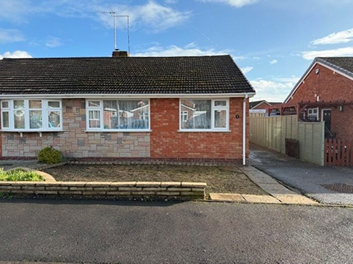 2 Bedroom Semi-Detached House For Sale In Highlow Avenue, Kidderminster, DY11