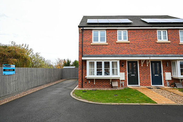 3 Bedroom Semi-Detached House For Sale In Atherton Gardens, Pinchbeck, Lincolnshire, PE11
