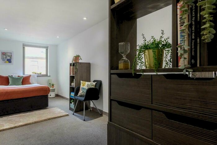 4 Bedroom Apartment To Rent In Portobello Street, Sheffield, S1