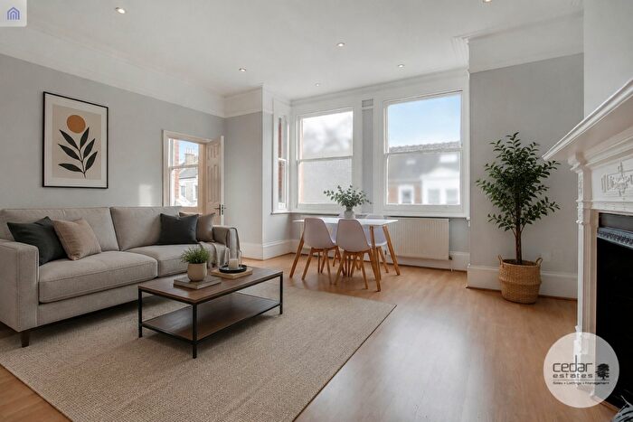 2 Bedroom Flat To Rent In Hilltop Road, West Hampstead, NW6