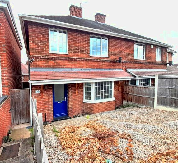 3 Bedroom Semi-Detached House To Rent In Burlington Road, Carlton, Nottingham, NG4