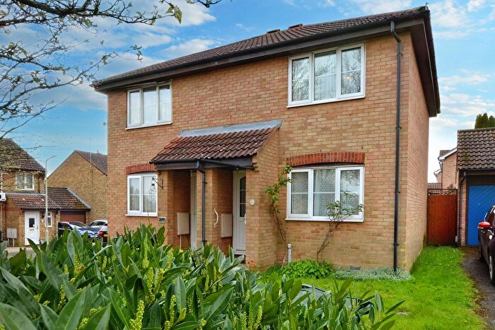 2 Bedroom Semi-Detached House For Sale In Drake Road, Willesborough, TN24