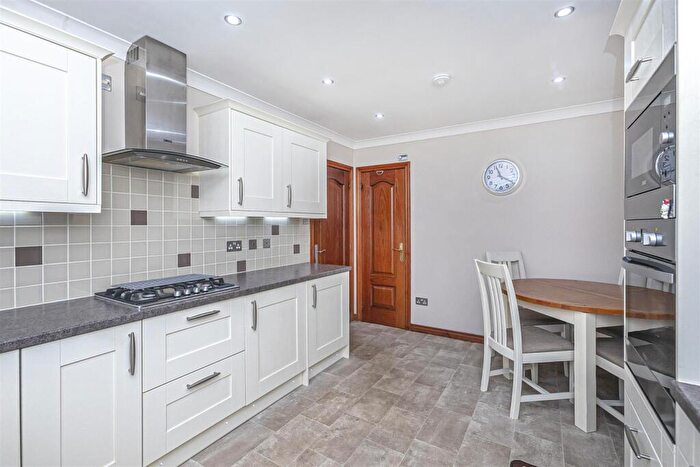 2 Bedroom Detached Bungalow For Sale In Queen Margaret Fauld, Dunfermline, KY12