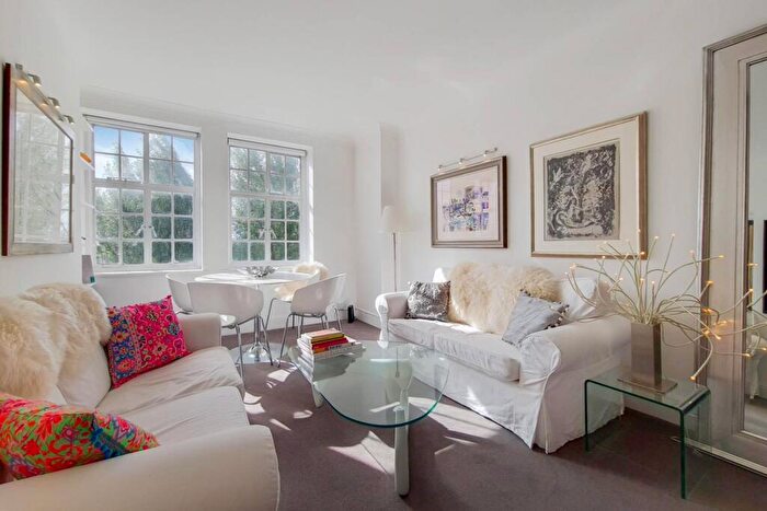 1 Bedroom Flat To Rent In Hillside Court, Hampstead, London, NW3