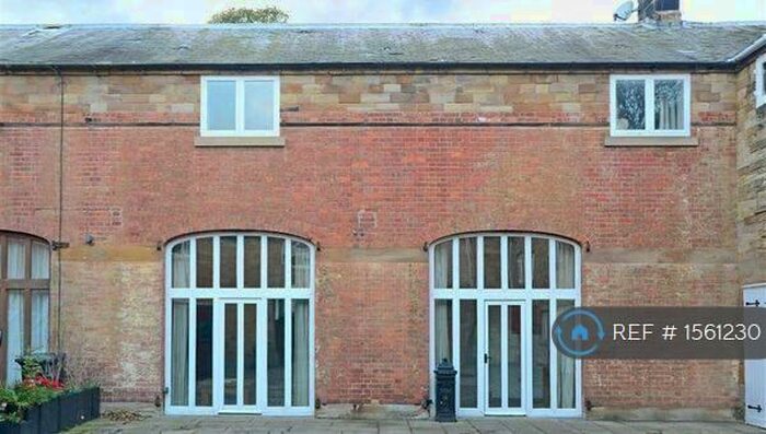 4 Bedroom Terraced House To Rent In Hall Drive, Sutton Scarsdale, Chesterfield, S44