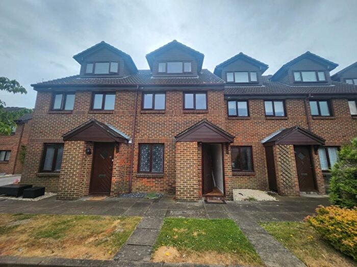 2 Bedroom Semi-Detached House To Rent In Sunbury, Sunbury On Thames, TW16