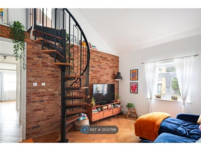 2 Bedroom Flat To Rent In Hackney, London, E9