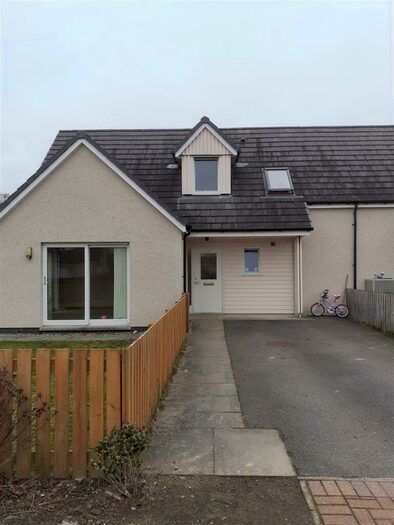 3 Bedroom Semi-Detached House For Sale In Kings Court, Beauly, IV4