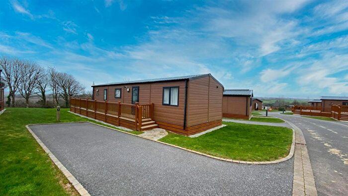 2 Bedroom Chalet For Sale In Doublebois, Liskeard, PL14