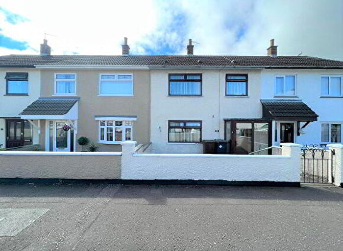 3 Bedroom Mid Terraced House For Sale In Blackthorn Park, Carrickfergus, BT38