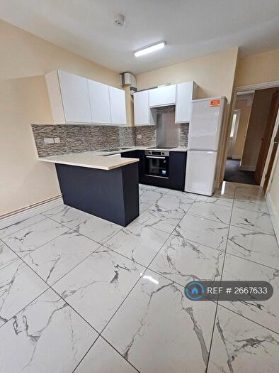 1 Bedroom Flat To Rent In Gainsborough Road, Leicester, LE2