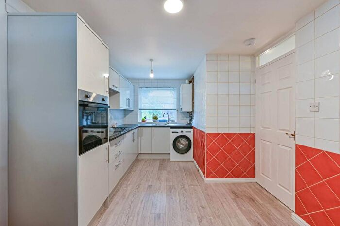 3 Bedroom House To Rent In Ewart Road, Forest Hill, London, SE23