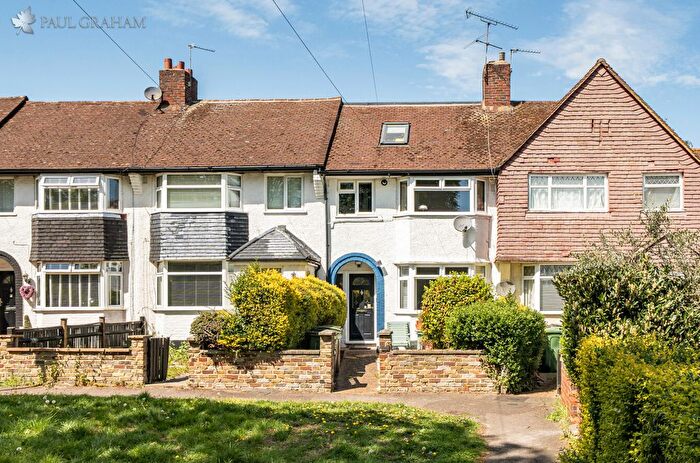 4 Bedroom Terraced House For Sale In Bramblewood Close, Carshalton, SM5