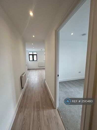 1 Bedroom Flat To Rent In Sloane House, Aylesbury, HP20