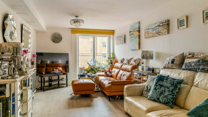 1 Bedroom Flat For Sale In Harriet Place, Shoreham-By-Sea, BN43