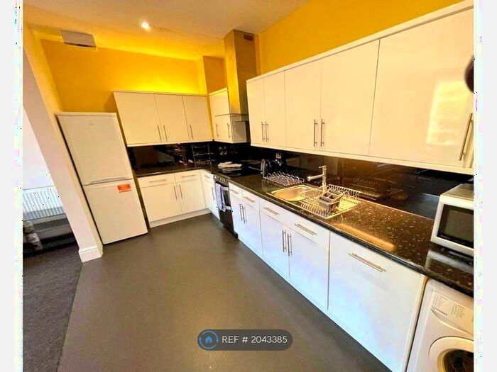 5 Bedroom Flat To Rent In Whiteladies Road, Bristol, BS8