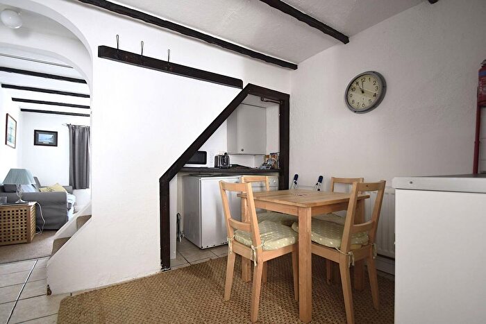 2 Bedroom End Of Terrace House To Rent In St. Catherines Street, Ventnor, PO38